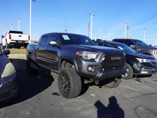 Used 2017 Toyota Tacoma TRD Off-Road video 2