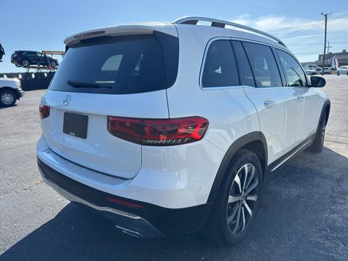 Used 2022 Mercedes-Benz GLB 250 w/ Premium Package Lite image 3
