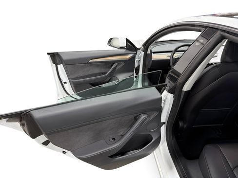 Certified 2023 Tesla Model 3 Standard Range RWD image 10