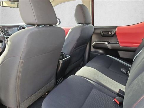 Used 2019 Toyota Tacoma SR5 image 17