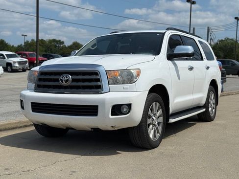Used 2015 Toyota Sequoia Limited AWD/4WD image 2