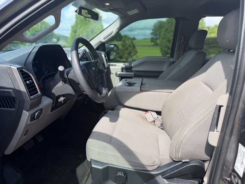 Used 2015 Ford F150 XLT AWD/4WD image 22