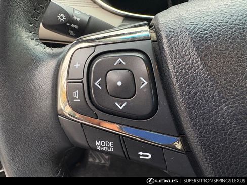 Used 2016 Toyota Avalon Limited image 10