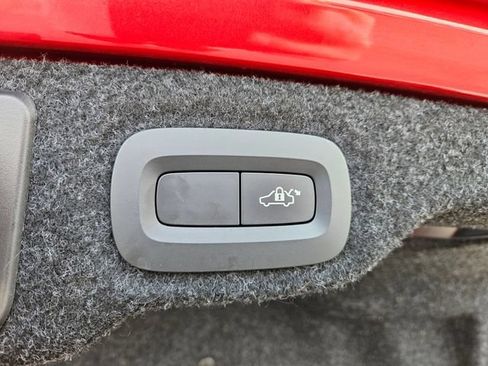 Used 2019 Volvo S60 T8 R-Design AWD/4WD image 11