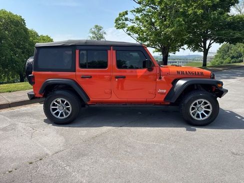 Used 2019 Jeep Wrangler Unlimited Sport S AWD/4WD image 9