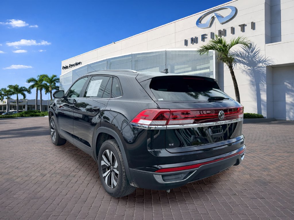 Used 2024 Volkswagen Atlas Cross Sport SE FWD image 5