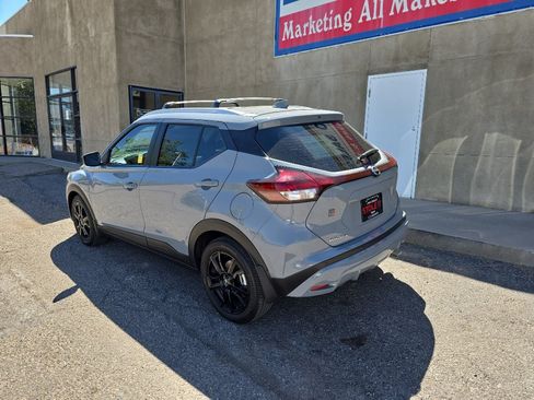 Used 2024 Nissan Kicks SV w/ Exterior Package FWD image 5