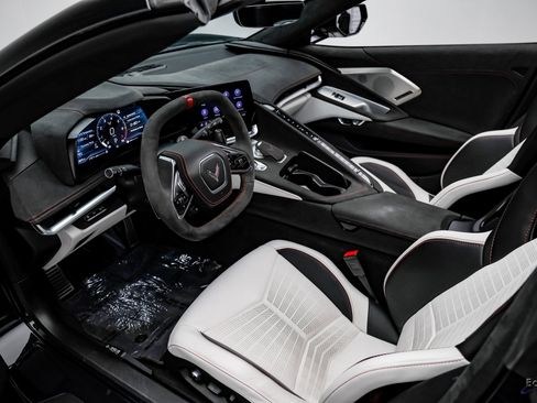 Used 2023 Chevrolet Corvette Stingray Premium Cpe w/ Z51 Performance Package image 48