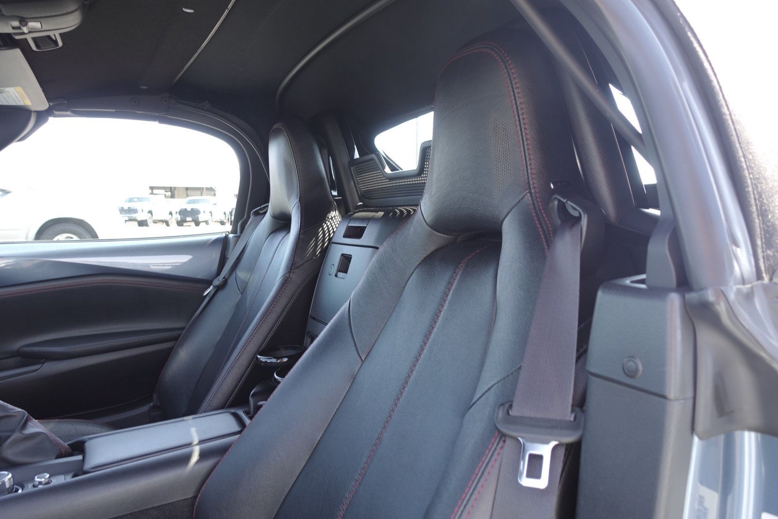 Used 2016 MAZDA MX-5 Miata Grand Touring RWD image 10