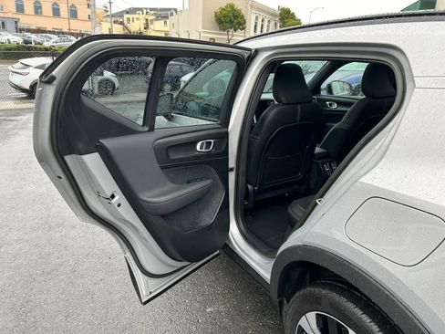 Used 2023 Volvo XC40 Recharge Plus image 55