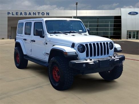 Used 2021 Jeep Wrangler Unlimited Sahara image 7