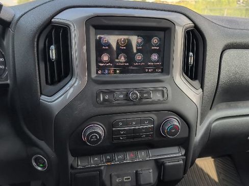 Used 2022 Chevrolet Silverado 1500 Custom AWD/4WD image 18