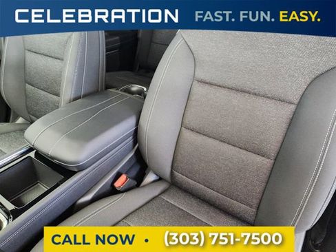 Used 2025 Chevrolet Traverse LT w/ Midnight/Sport Edition image 9