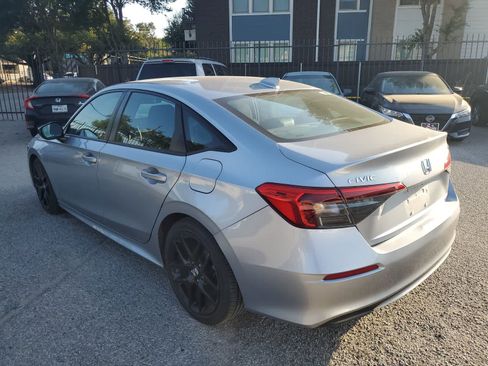Used 2024 Honda Civic Sport image 4
