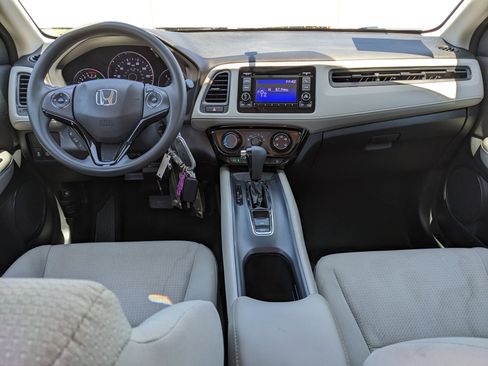 Used 2022 Honda HR-V LX image 17
