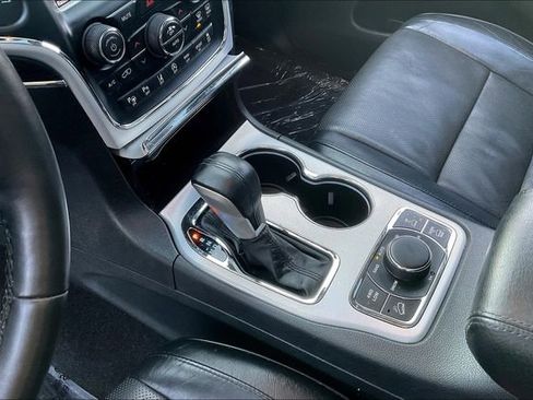 Used 2018 Jeep Grand Cherokee Summit image 16