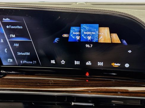 Used 2023 Cadillac Escalade ESV Premium Luxury RWD image 15