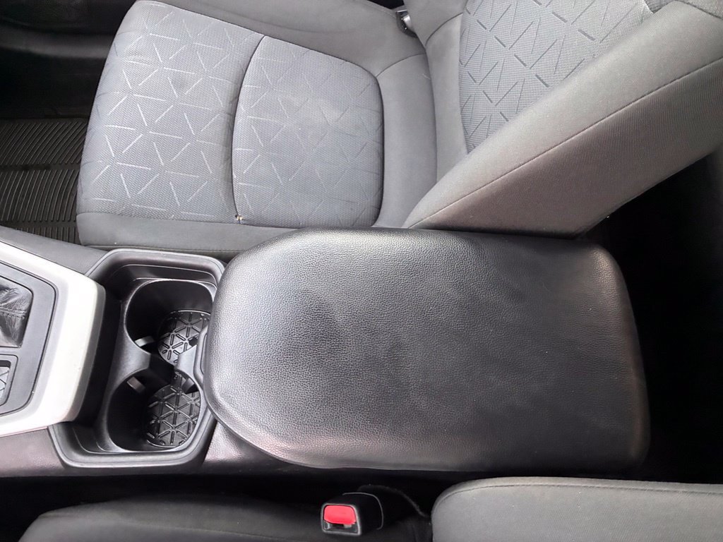 Used 2021 Toyota RAV4 XLE FWD image 39