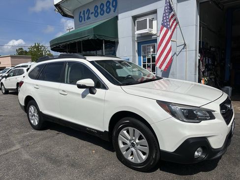 Used 2019 Subaru Outback 2.5i Premium AWD/4WD image 2