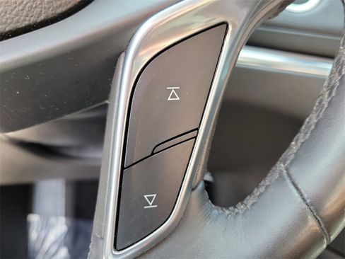 Used 2017 Cadillac XT5 Luxury image 27