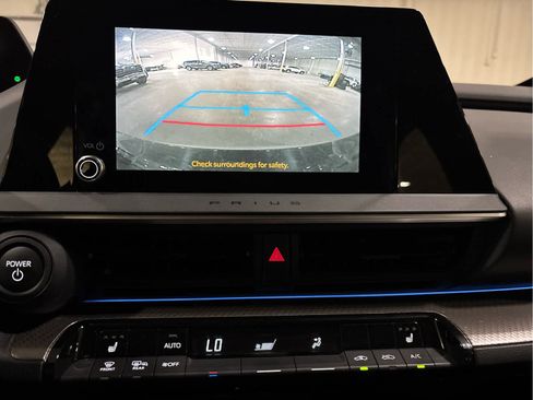 Used 2025 Toyota Prius XLE FWD image 10