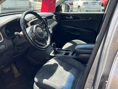 Used 2016 Kia Sorento LX w/ LX Convenience Package FWD image 9