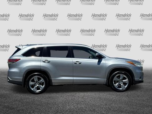 Used 2015 Toyota Highlander Limited Platinum AWD/4WD image 3