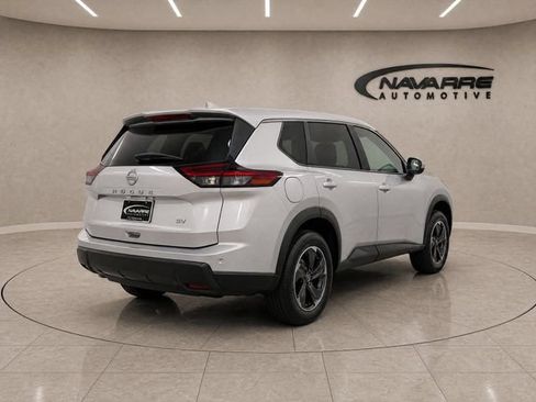 Used 2024 Nissan Rogue SV FWD image 7