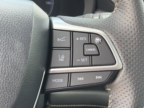 New 2026 Toyota Sienna Limited FWD image 5
