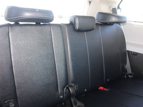 Used 2019 Toyota Sienna SE w/ SE Preferred Package AWD/4WD image 16