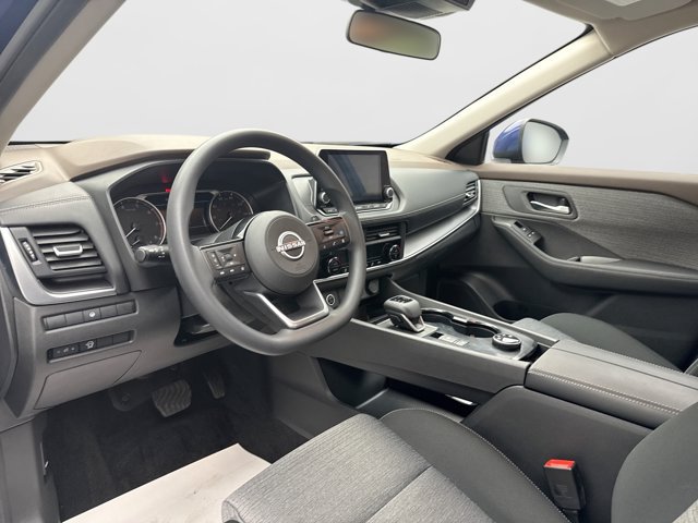 Used 2023 Nissan Rogue SV AWD/4WD image 10