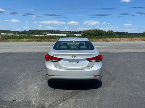 Used 2015 Hyundai Elantra Limited image 10