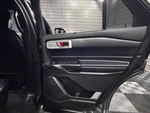 Used 2020 Ford Explorer Limited image 35