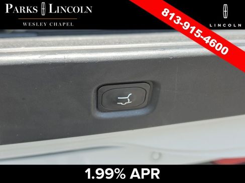 Certified 2025 Lincoln Navigator Reserve AWD/4WD image 9