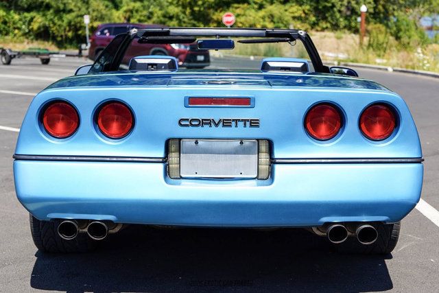 Used 1988 Chevrolet Corvette Convertible RWD image 7