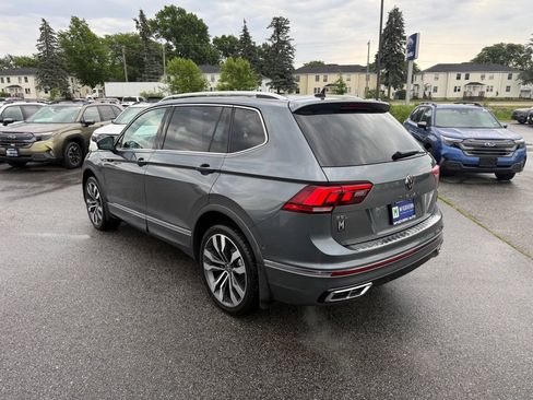 Used 2022 Volkswagen Tiguan SEL R-Line AWD/4WD image 10