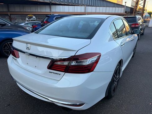 Used 2016 Honda Accord Sport image 5