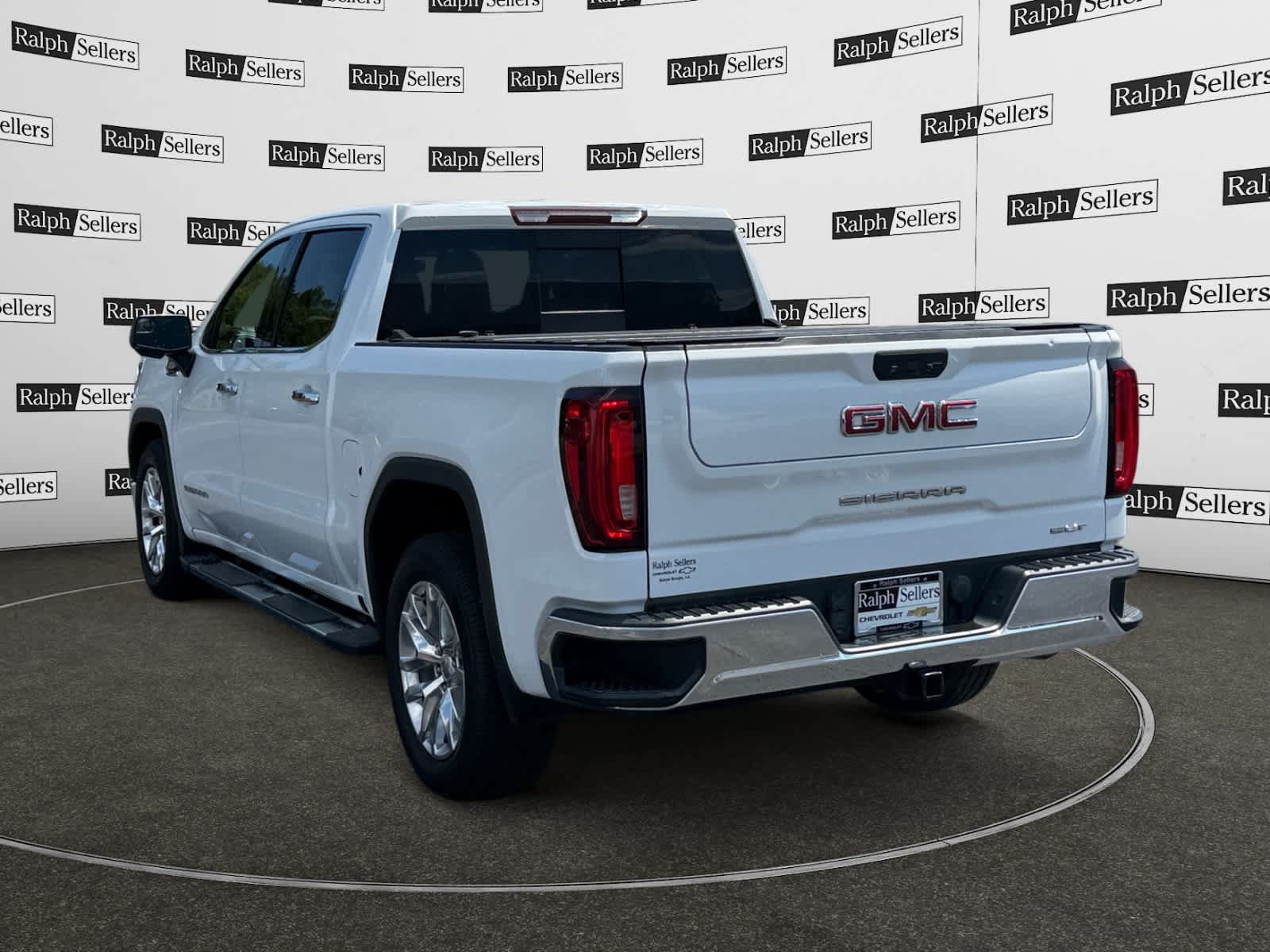 Used 2020 GMC Sierra 1500 SLT RWD image 4