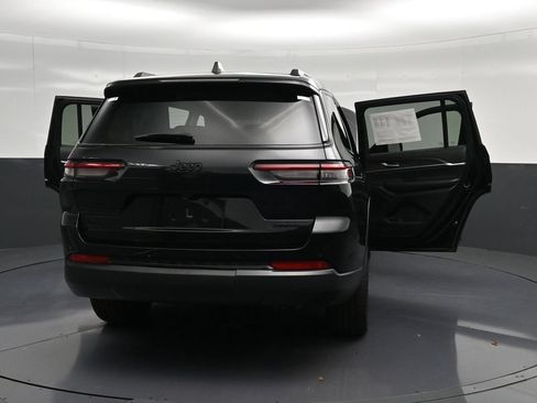 Used 2024 Jeep Grand Cherokee L Limited w/ Black Appearance Package RWD image 36