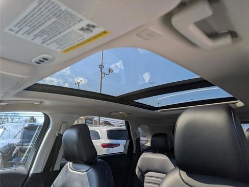 Used 2022 Ford Edge SEL w/ Convenience Package image 32