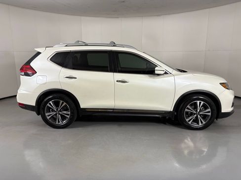 Used 2017 Nissan Rogue SL w/ SL Premium Package image 9