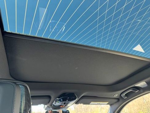 New 2026 BMW 760i xDrive w/ Premium Package AWD/4WD image 13