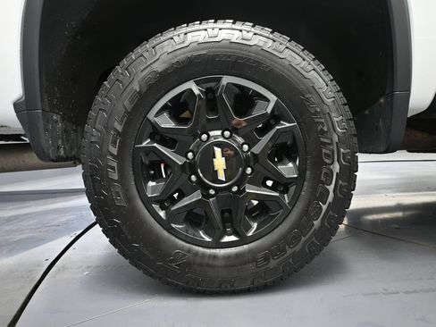 Used 2022 Chevrolet Silverado 2500 LTZ w/ Safety Package AWD/4WD image 17