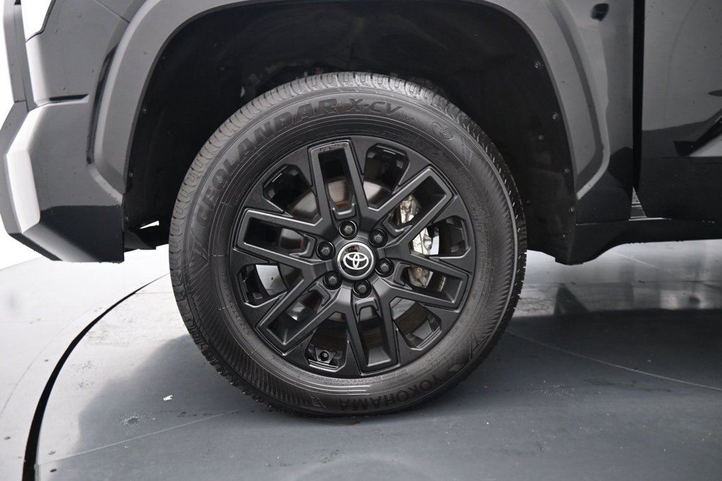 Used 2023 Toyota Tundra SR5 w/ SR5 Convenience Package AWD/4WD image 17