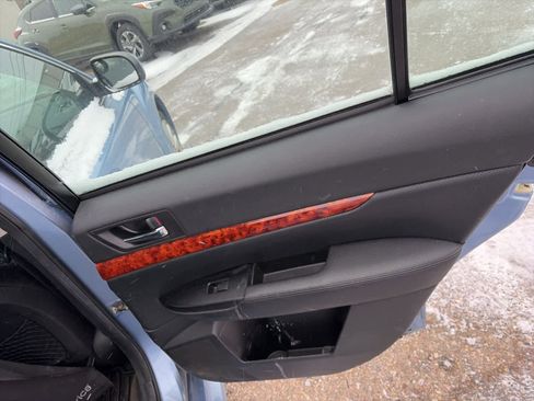 Used 2011 Subaru Legacy 2.5i Limited image 16