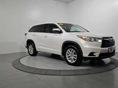 Used 2014 Toyota Highlander LE FWD image 8