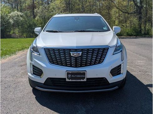Used 2023 Cadillac XT5 Premium Luxury AWD/4WD image 2