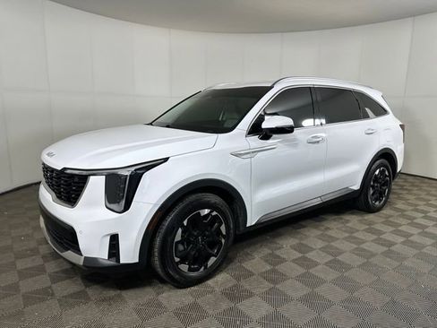 Used 2024 Kia Sorento S w/ Panoramic Sunroof Package image 7