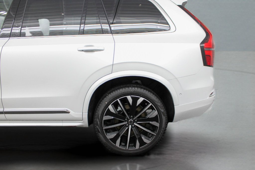 Certified 2026 Volvo XC90 B6 Ultra w/ Protection Package AWD/4WD image 33