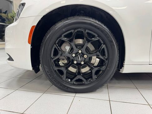 Used 2017 Chrysler 300 S image 71